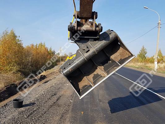 Ковш планировочный Профессионал с гидроцилиндрами наклона SB-26D.22